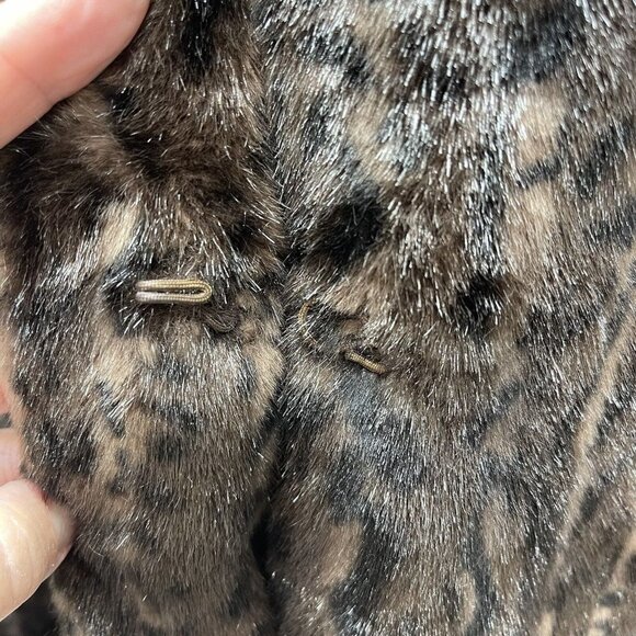 Regent Park Womens XL Coat Brown Faux Fur Vtg Soft Button Closure Animal Print - Picture 7 of 9